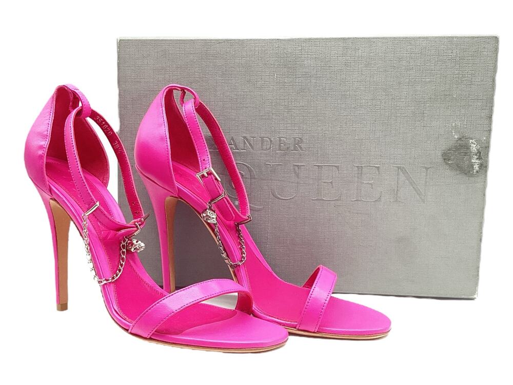 Alexander McQueen Pumps Women’s Size 38.5/ US 6 with Skull Chain in Hot Pink